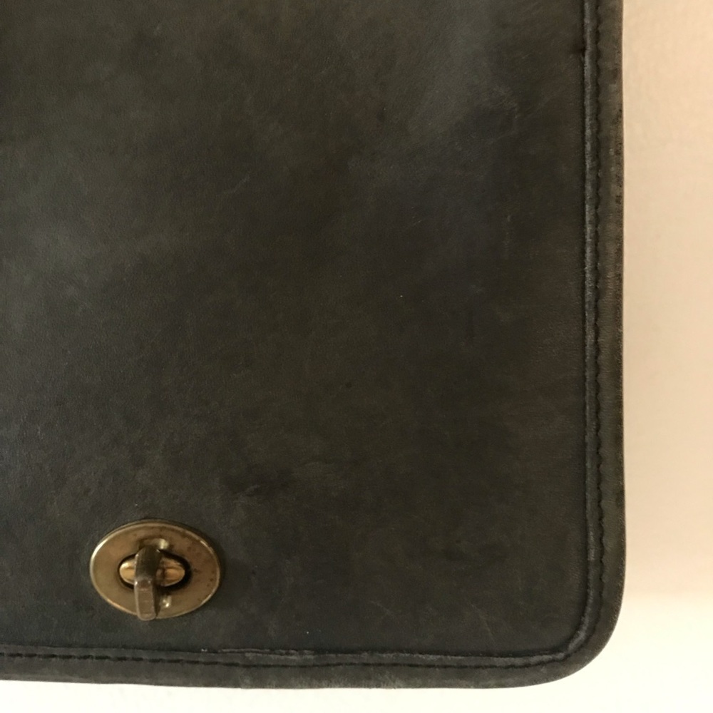 SOLD‼️Coach/vintage/leather/Crossbody Bag - Picture 2 of 8